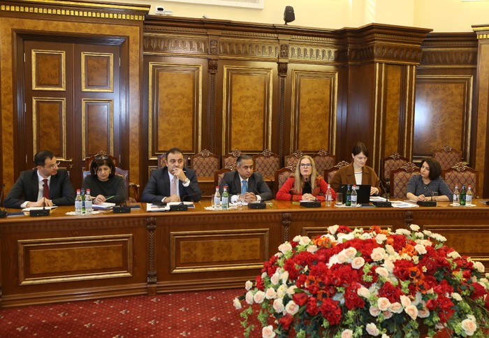 Կառավարության և  Համաշխարհային բանկի ներկայացուցիչները քննարկել են  «Զարգացման քաղաքականության գործա
