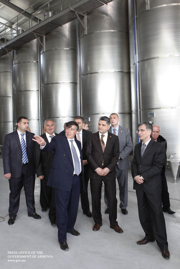 Տիգրան Սարգսյանը ծանոթացել է Վանաձորում նոր բուժհամալիրի կառուցման և  Արագածոտնի մարզում արտադրական 