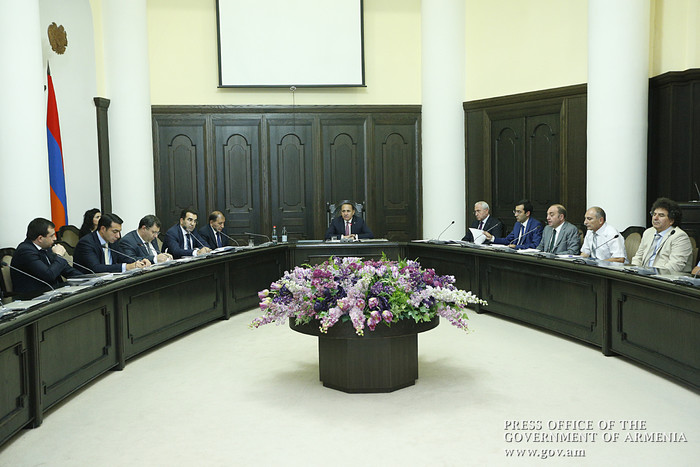 Կառավարությունում քննարկվել են խաղողի մթերման գործընթացի կազմակերպմանը վերաբերող հարցեր