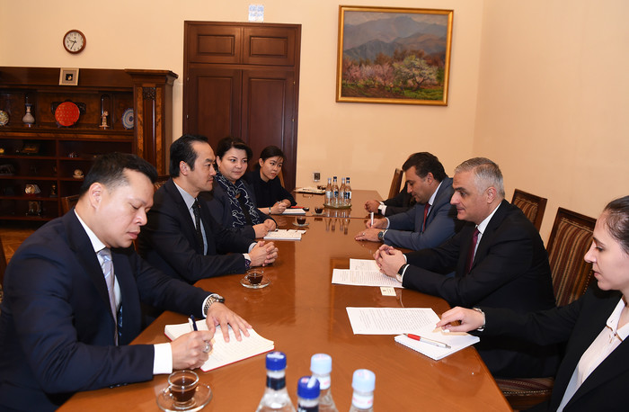 Փոխվարչապետի պաշտոնակատար Մհեր Գրիգորյանն ընդունել է Սինգապուրից ժամանած պատվիրակության անդամներին