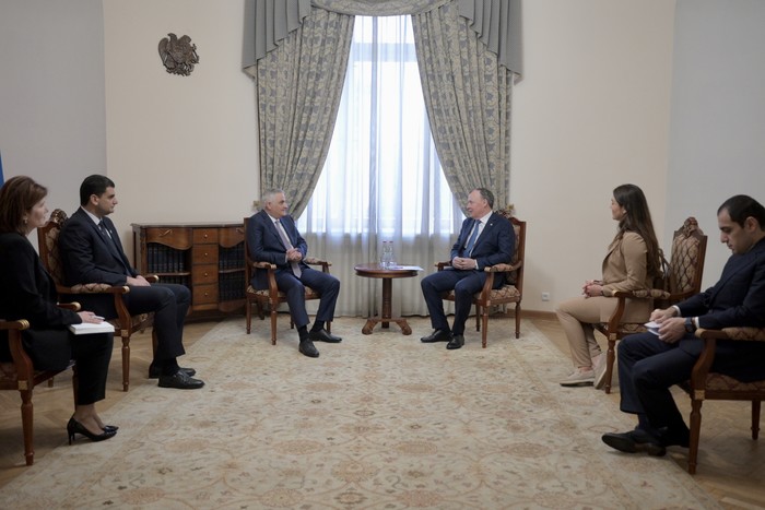 Մհեր Գրիգորյանը ընդունել է Եկատերինբուրգի քաղաքապետ Ալեքսեյ Օրլովին