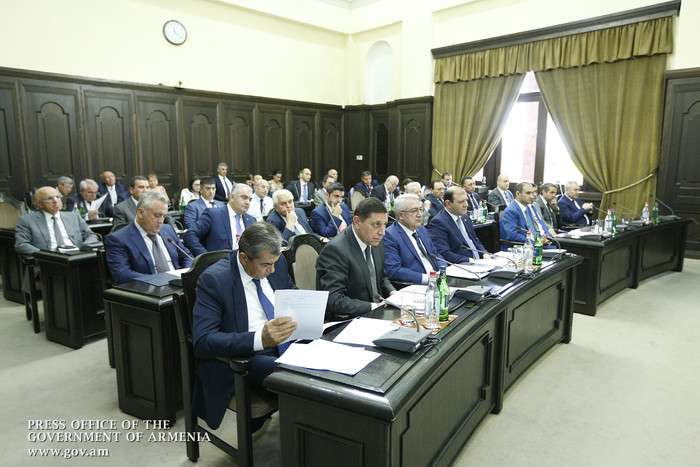 Վարչապետը հանձնարարել է ամփոփել կառավարության գործունեության մեկ տարվա աշխատանքը և հանրությանը հաշվե