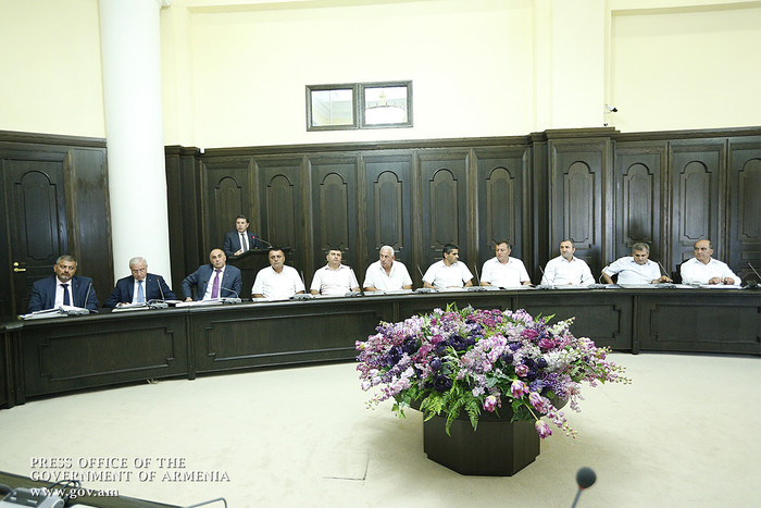 Վարչապետը հանձնարարել է ՋՕԸ-երի տնօրեններին ջրամատակարարումն իրականացնել պատշաճ մակարդակով