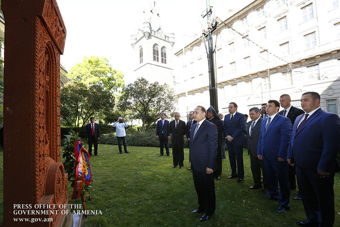 Վարչապետ Հովիկ Աբրահամյանը հանդիպել է Չեխիայի խորհրդարանի Պատգամավորների պալատի նախագահ Յան Համաչեկի