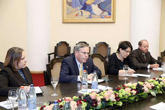 ՀՀ վարչապետը և ԱՄՆ դեսպանը քննարկել են հայ-ամերիկյան համագործակցության զարգացման հեռանկարները