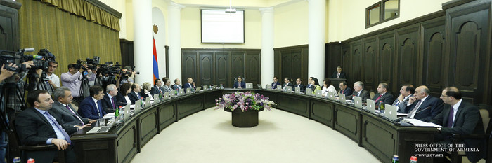 Կառավարությունը կկրճատի  պետական գերատեսչությունների շուրջ 800 ավտոմեքենա