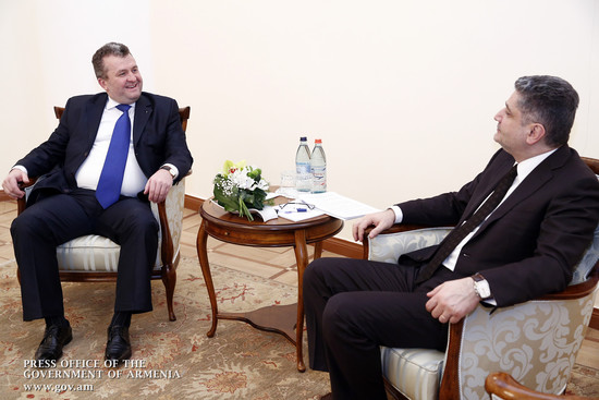 Կառավարության ղեկավարն ընդունել է Հայաստանում Ռումինիայի նորանշանակ դեսպանին