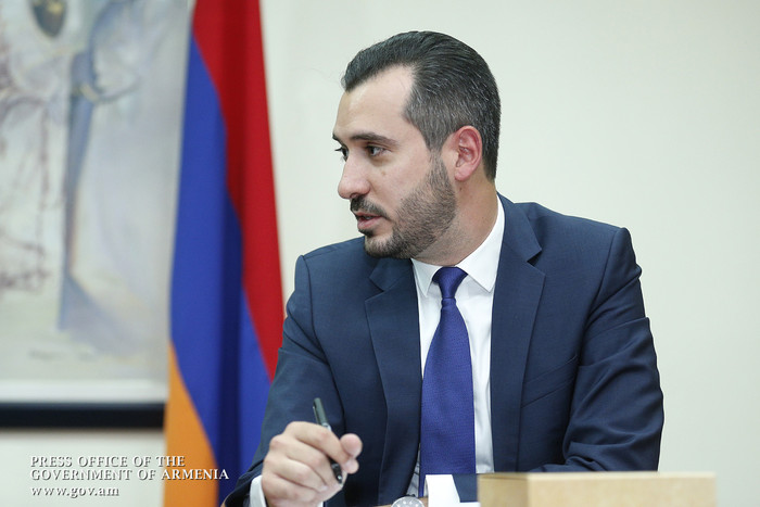 Կարեն Կարապետյանը ծանոթացել է Հայաստանի զարգացման հիմնադրամի ծրագրերին
