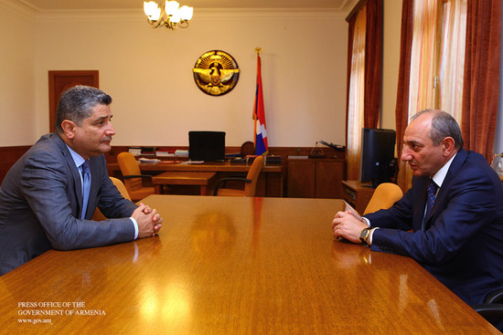 Տիգրան Սարգսյանը և Բակո Սահակյանը քննարկել են երկու հայկական պետությունների միջև համատեղ ծրագրերի իր