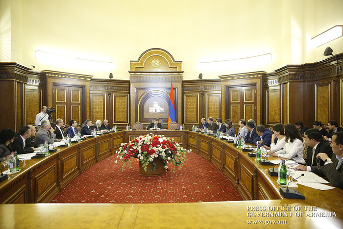 Վարչապետին ներկայացվել են Արմավիրի և Վայոց ձորի մարզերի համայնքների զարգացման ծրագրեր