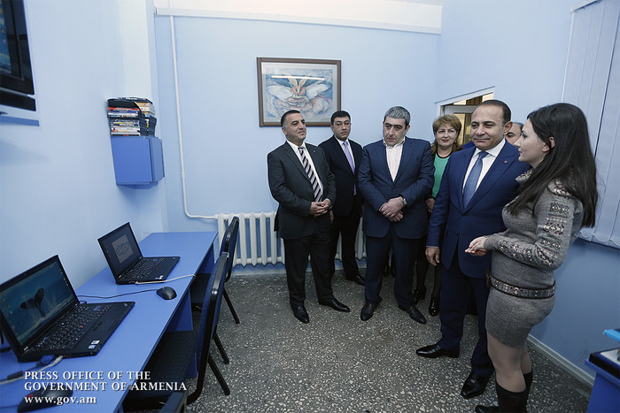 Վարչապետն այցելել է Նորքի տուն-ինտերնատ