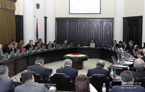 Հսկողություն միջնաժամկետ ծախսային ծրագրի նկատմամբ