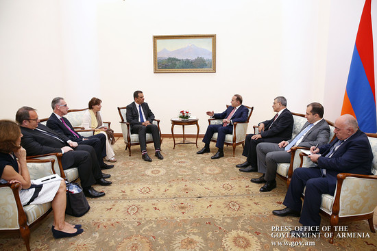 Հովիկ Աբրահամյանն ընդունել է Ֆրանսիայի Սենատի պատվիրակությանը