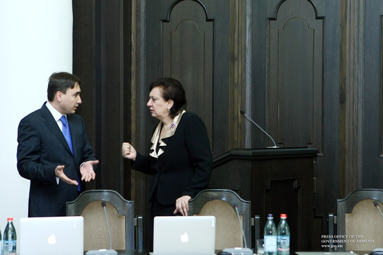 Կենսաթոշակը կավելանա 15 տոկոսով, պետական հատվածի աշխատավարձը` մոտ 40 տոկոսով