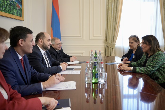Արայիկ Հարությունյանն ընդունել է Ֆրանկոֆոնիայի խաղերի միջազգային կոմիտեի տնօրենին