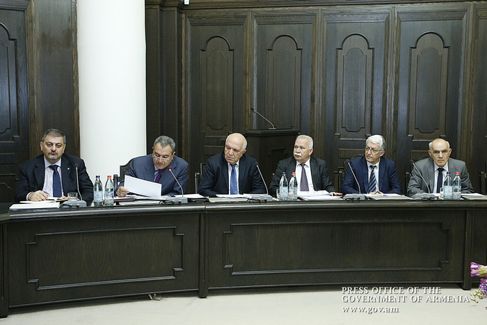 Կառավարությունում քննարկվել են քաղաքաշինության ոլորտի զարգացմանը վերաբերող հարցեր