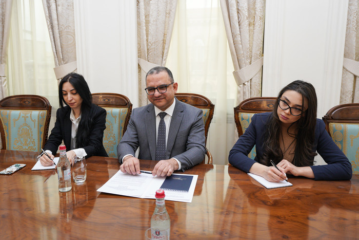 Փոխվարչապետ Խաչատրյանն ընդունել է Միացյալ Թագավորության դեսպանին