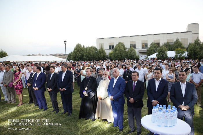 ԱՄՆ անկախության օրվա առթիվ վարչապետն այցելել է Հայաստանում ԱՄՆ դեսպանություն