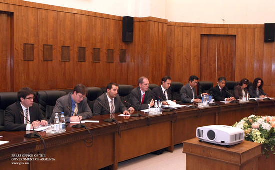 Վարչապետ Սարգսյանն ընդունել է Մարկ Հորթոնին