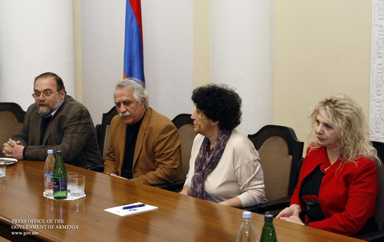 Վարչապետը պարգևատրել է լավագույն ստեղծագործությունների հեղինակներին