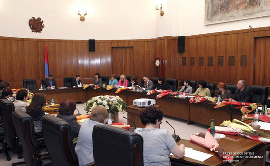 Քննարկվել են կանանց դերի բարձրացմանն առնչվող հարցեր