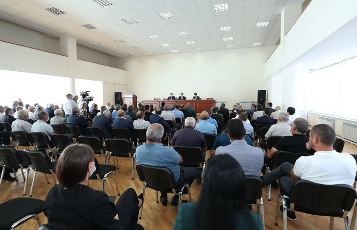 Փոխվարչապետ Սուրեն Պապիկյանը ներկայացրել է Գեղարքունիքի նորանշանակ մարզպետ Կարեն Սարգսյանին