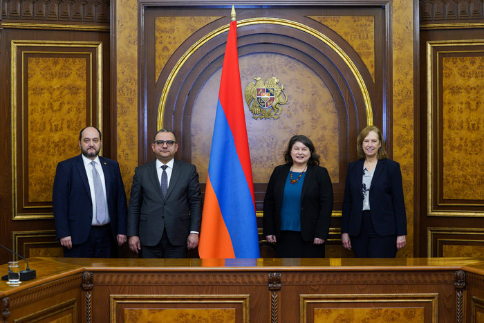 Տիգրան Խաչատրյանը և Արայիկ Հարությունյանն ընդունել են ԱՄՆ առևտրի դեպարտամենտի պատվիրակությանը