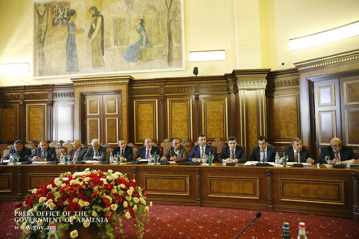 Վարչապետն ընդունել է զարգացման լավագույն ծրագրեր ներկայացրած Արարատի և Լոռու մարզերի համայնքների ղեկ