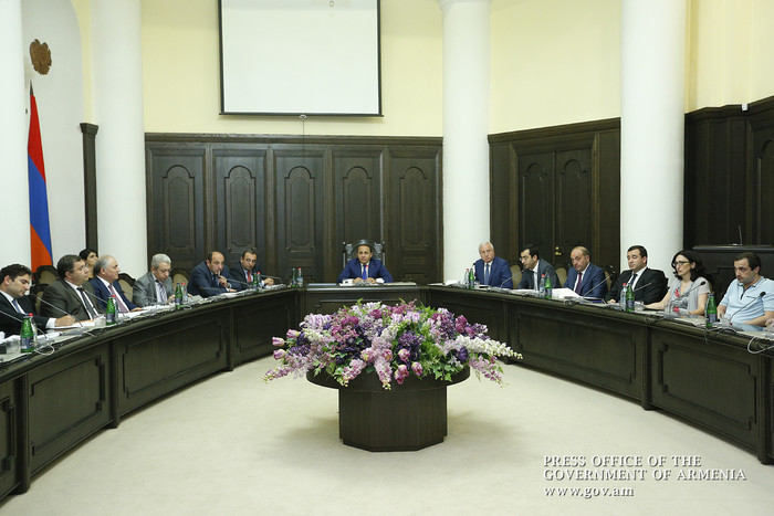Վարչապետն ընդունել է կոնյակի և գինու արտադրությամբ զբաղվող ընկերությունների ներկայացուցիչներին