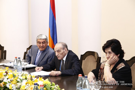 Վարչապետն ընդունել է «Շիրակ հայրենակցական միավորում» ՀԿ անդամներին
