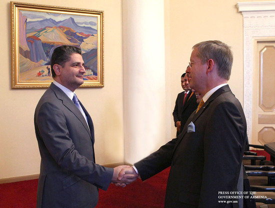 Վարչապետն ընդունել է «Volvo Truks corporation» և «Krone holding GmbH&Co.KG» ընկերությունների ներկայա
