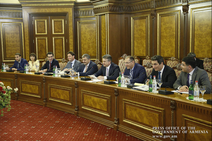 Վարչապետն ընդունել է ՎԶԵԲ նախագահի գլխավորած պատվիրակությանը