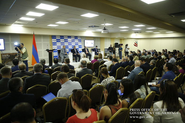 Վարչապետ Հովիկ Աբրահամյանը մասնակցել է ամենամյա ԴիջիԹեք բիզնես ֆորումի բացմանը
