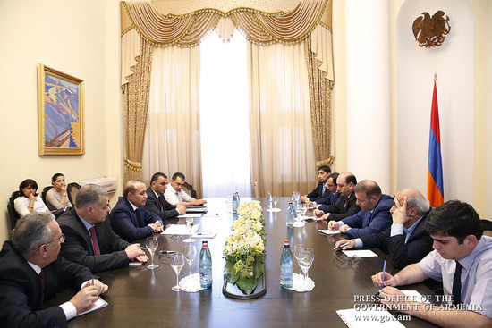 Վարչապետն ԱԺ պատգամավորների հետ քննարկել է «Կուտակային կենսաթոշակների մասին» ՀՀ օրենքի փոփոխությունն