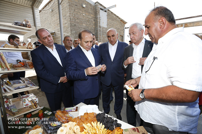 Վարչապետն այցելել է Արարատի մարզ