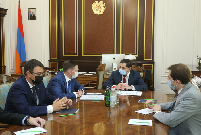 Փոխվարչապետ Սուրեն Պապիկյանն ընդունել է ԵԱԶԲ վարչության նախագահ Նիկոլայ Պոդգուզովին