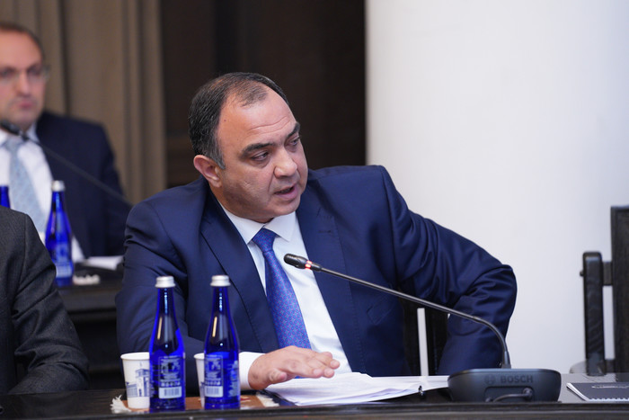 Կառավարությունը 382 մլն դրամ կհատկացնի միջպետական, հանրապետական նշանակության ավտոմոբիլային ճանապարհն