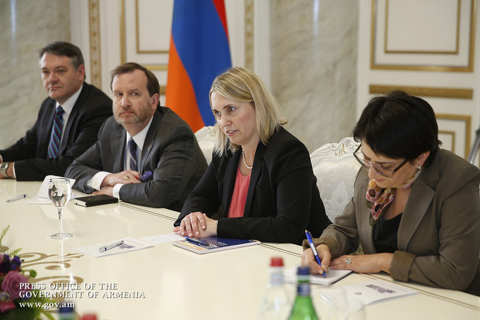 Վարչապետը և ԱՄՆ պետքարտուղարի փոխտեղակալը քննարկել են երկկողմ հարաբերությունների օրակարգին վերաբերող