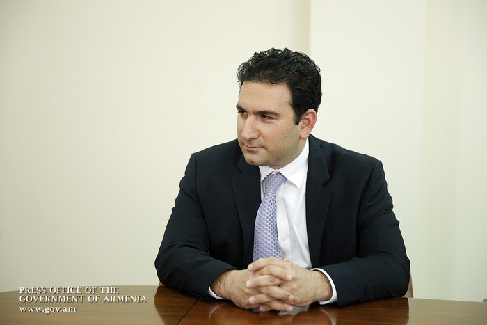 Վարչապետը Հայաստանի զարգացման հիմնադրամի աշխատակազմին է ներկայացրել նորանշանակ գործադիր տնօրենին