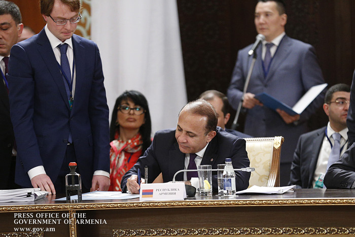 Վարչապետ Հովիկ Աբրահամյանը մասնակցել է Եվրասիական միջկառավարական խորհրդի նիստին