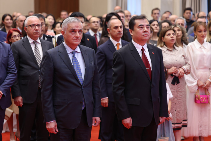 Փոխվարչապետ Մհեր Գրիգորյանը շնորհավորական ուղերձ է հղել ՉԺՀ կազմավորման 75-րդ տարեդարձի կապակցությամ