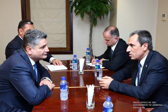 Վարչապետ Տիգրան Սարգսյանը հանդիպել է Բուլղարիայի վարչապետ Պլամեն Օրեշարսկու հետ