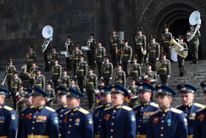Փոխվարչապետ Մհեր Գրիգորյանը Հաղթանակի և խաղաղության տոնի առթիվ այցելել է «Հաղթանակ» զբոսայգի