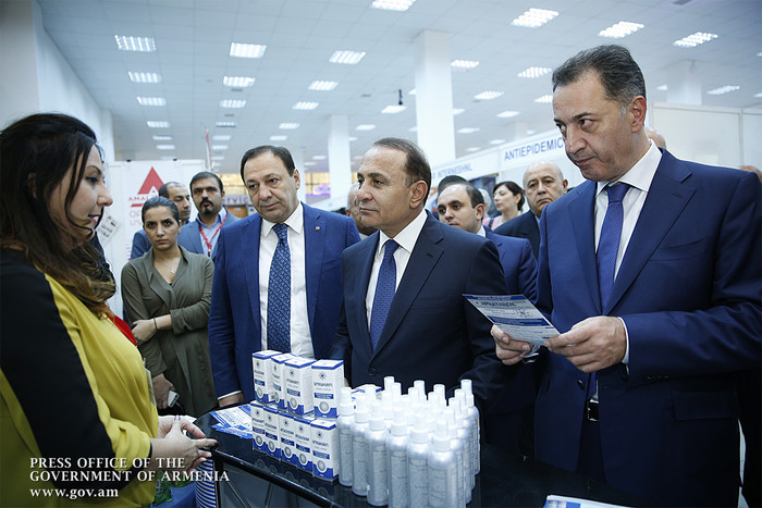 Վարչապետը մասնակցել է «Պանարմենիան Էքսպո 2015» միջազգային ցուցահանդեսի բացմանը