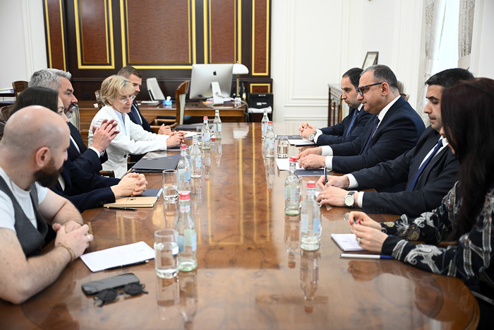Փոխվարչապետ Տիգրան Խաչատրյանն ընդունել  է  Եվրոպական ներդումային բանկի փոխնախագահ Կարլ Նեհամմերին