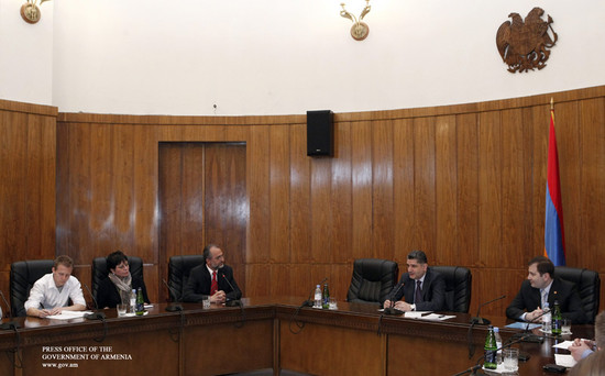 Վարչապետն ընդունել է Ուեսլեյան համալսարանի դասախոսներին և ուսանողներին