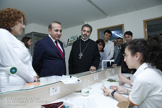 Հովիկ Աբրահամյանը ծանոթացել է «Այբ» ավագ դպրոցի առաջիկա ծրագրերին