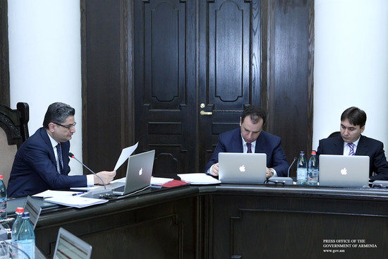 Նոր կառավարությունը գործի է լծվում