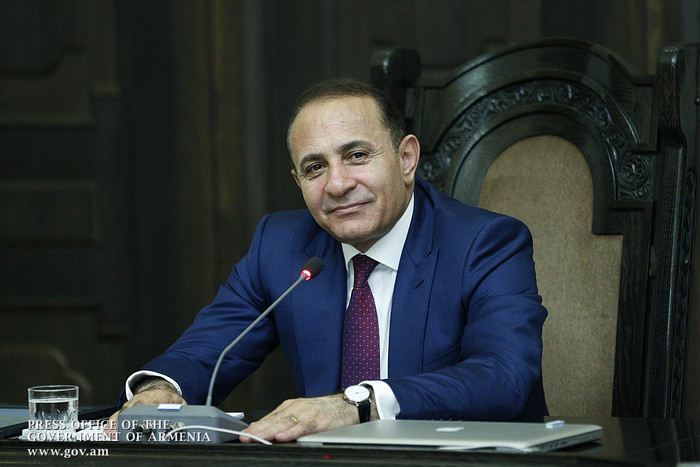 Վարչապետն ընդունել է «Սփյուռք ամառային դպրոց-2015» ծրագրի մասնակիցներին