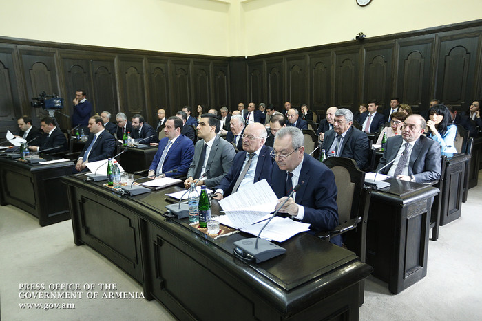 Վարչապետը հանձնարարել է պատկան մարմիններին հետևողական լինել  դեղերի շուկայում դիրքի չարաշահումների բ